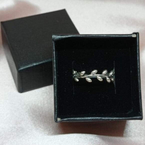 Minimalist Floral Open Leaf Ring Adjustable Rhodium Plated Sterling Silver NWT - Picture 8 of 9